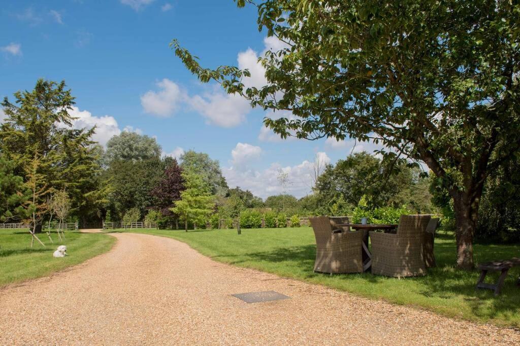 Immaculate Barn Annexe Close To Stansted Airport غريت دنمو المظهر الخارجي الصورة