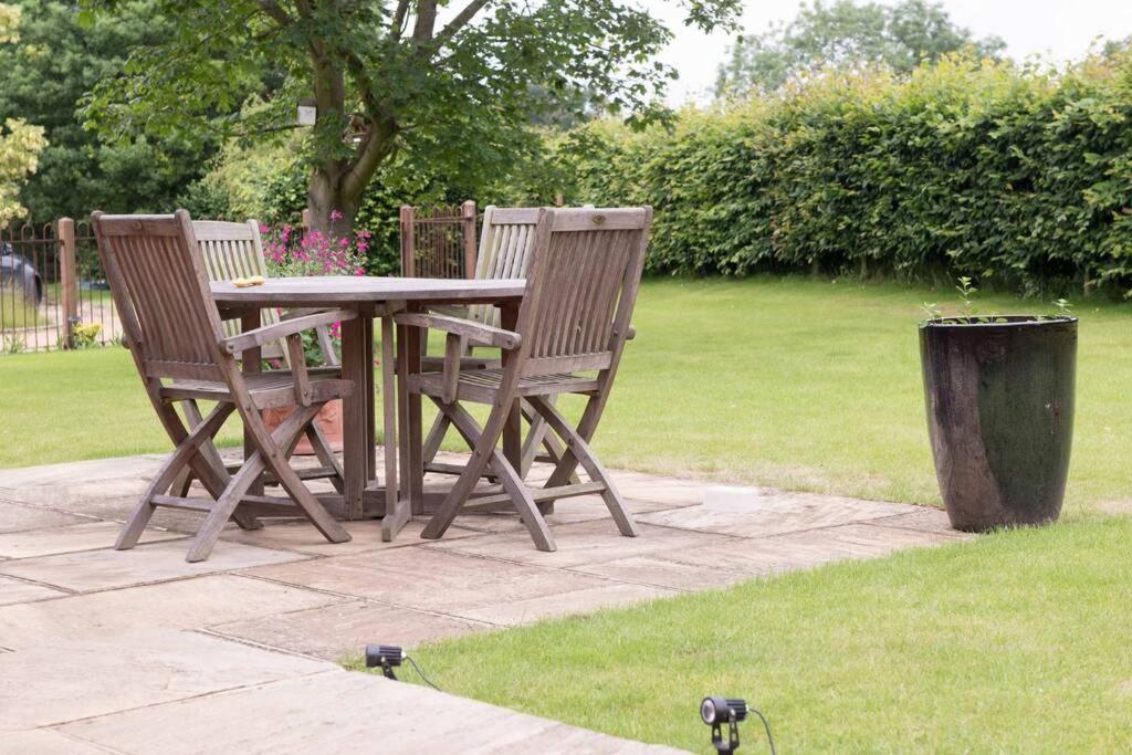 Immaculate Barn Annexe Close To Stansted Airport غريت دنمو المظهر الخارجي الصورة